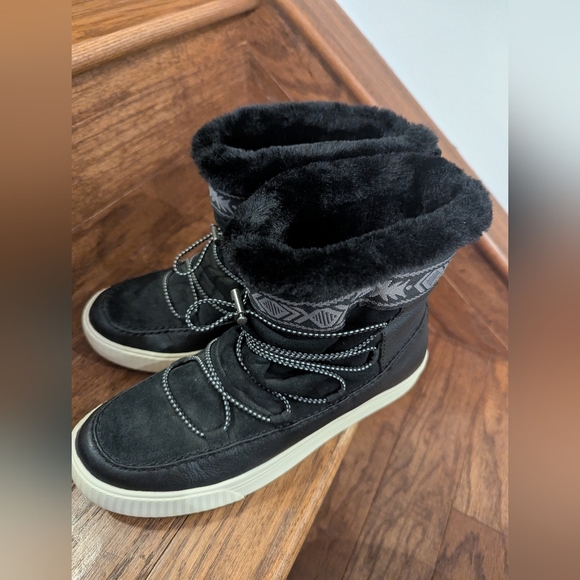 TOMS Alpine Winter Boots In Black, womens Size 7 - Picture 3 of 12